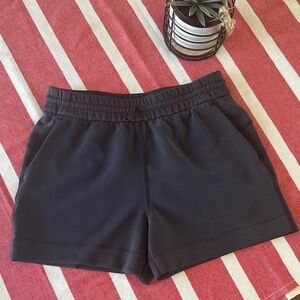 Lululemon Women's Softstreme High-Rise Black Shorts US8